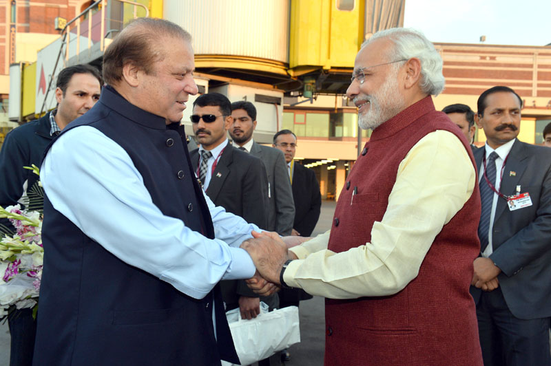 pmmodissurprisevisittopakistanevokesmixedreponse